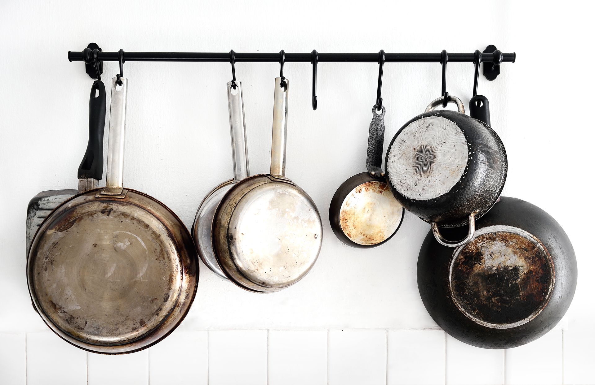 How to Dispose of Old Pots and Pans