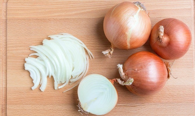 How to Peel an Onion in 8 Seconds