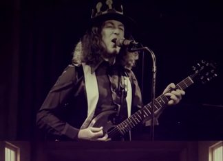 How Slade Turned a Joke Track Into a Christmas Number One