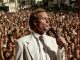 Julio Iglesias y la melodía que unió a los inmigrantes en 1975