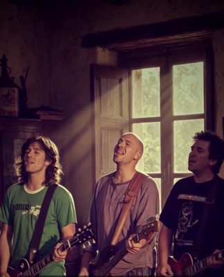 Barricada y el rock en español: el himno que nos cambió